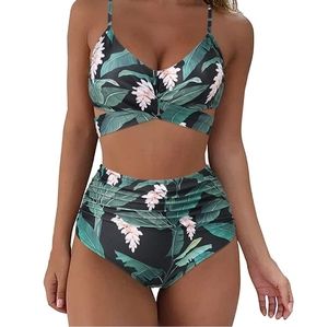 NEW Tropical Bikini Top 🌺🌴